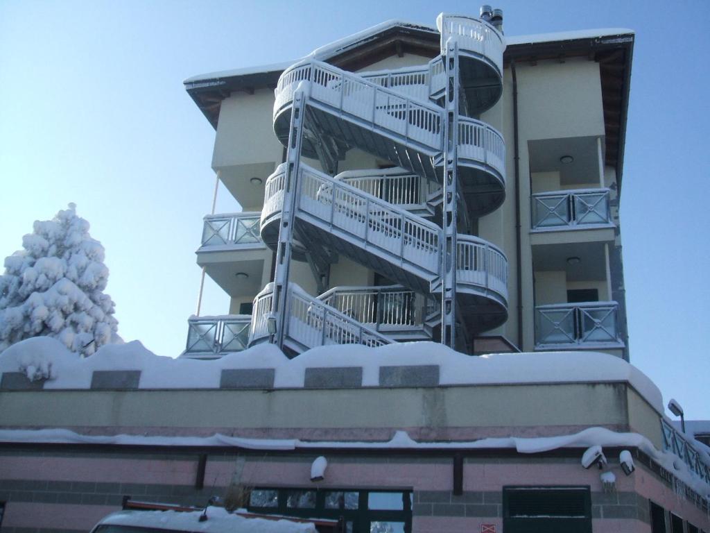 Hotel Kristall Loiano Exterior photo