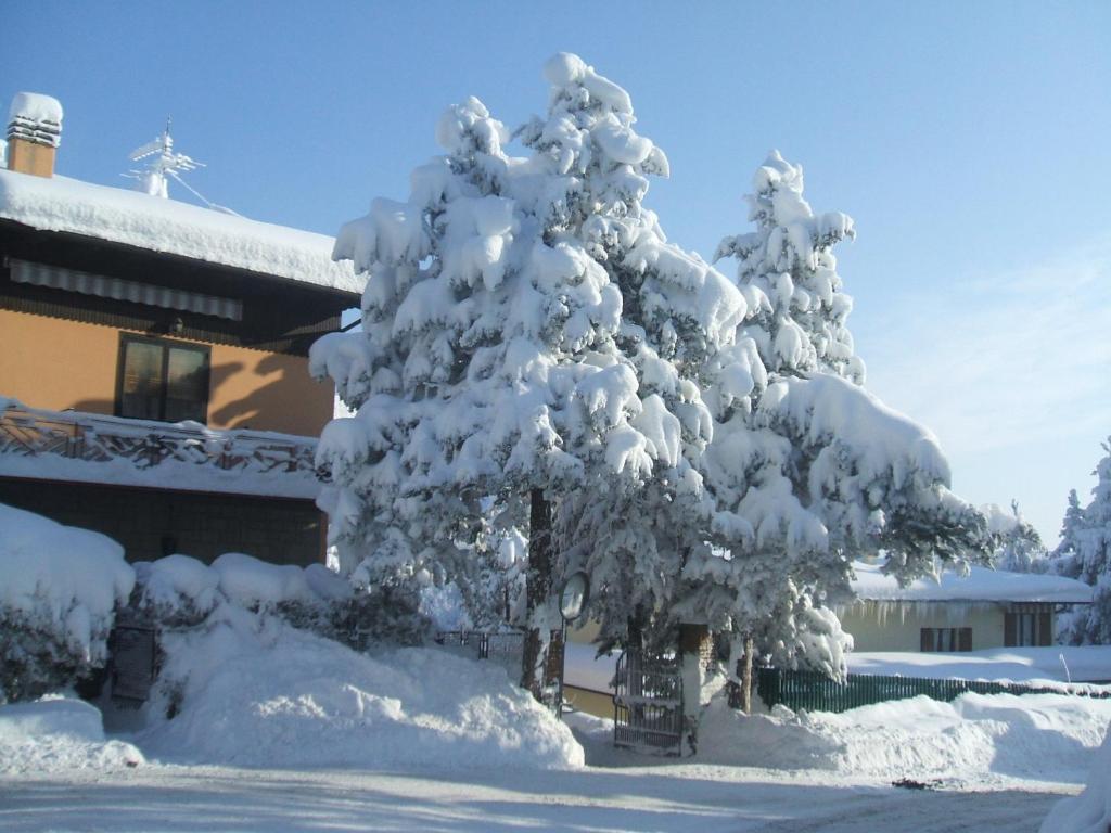 Hotel Kristall Loiano Exterior photo